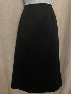 Vintage David Benjamin Black Pencil Skirt Button Back Detail - Size 10